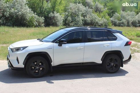 Toyota RAV4 2019 - фото 14