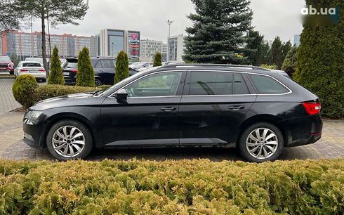 Skoda Superb 2017 - фото 4