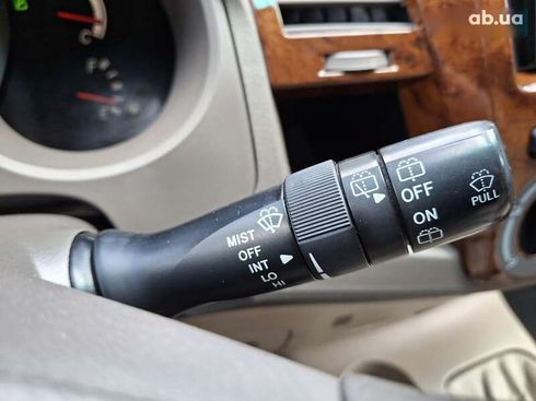 Toyota Fortuner 2007 - фото 18