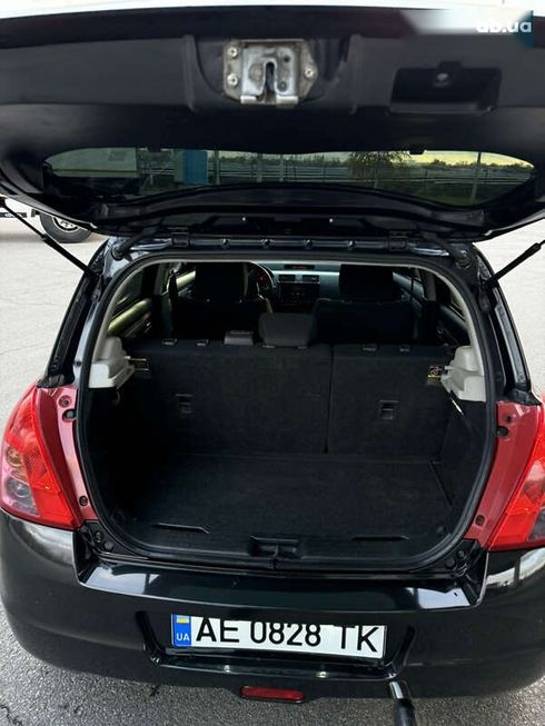 Suzuki Swift 2010 - фото 12