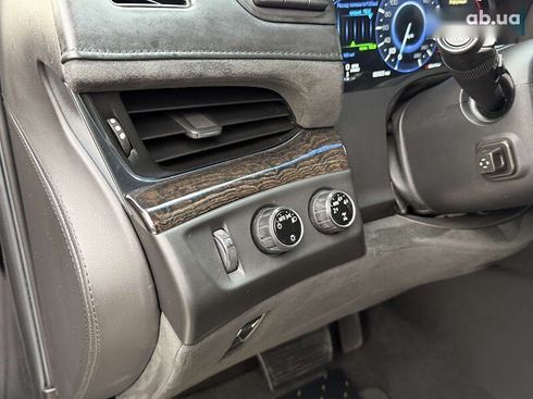 Cadillac Escalade 2015 - фото 17