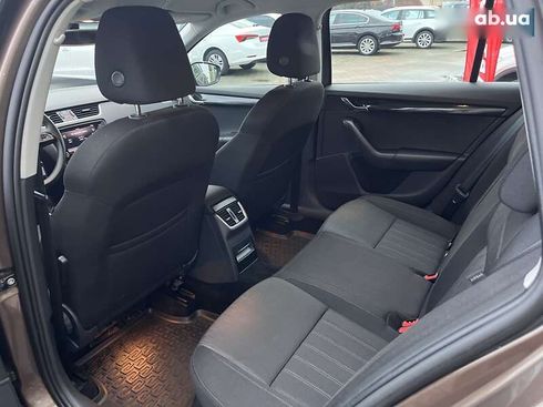 Skoda Octavia 2019 - фото 26