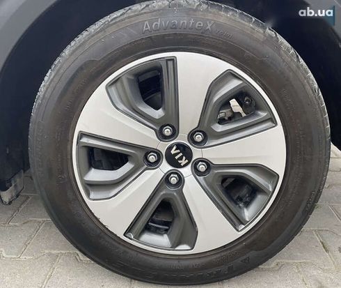 Kia Niro 2017 - фото 16