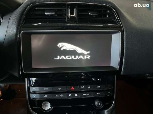 Jaguar XE 2016 - фото 13