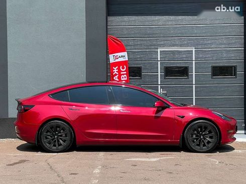 Tesla Model 3 2021 - фото 11