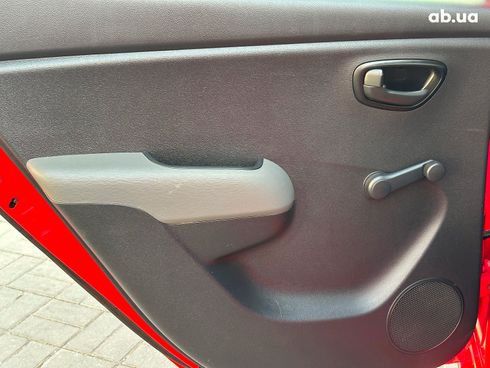 Hyundai i10 2009 красный - фото 28