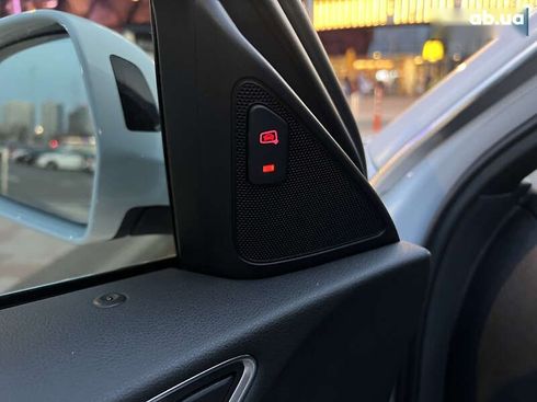 Audi Q3 2017 - фото 21