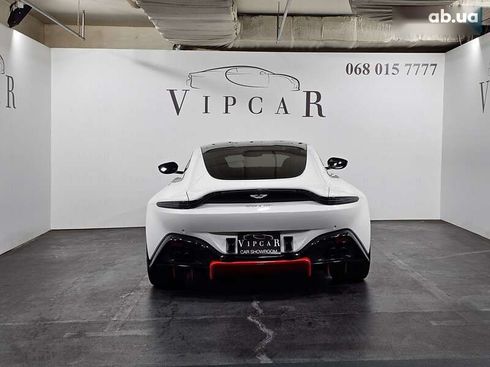 Aston Martin Vantage 2021 - фото 7