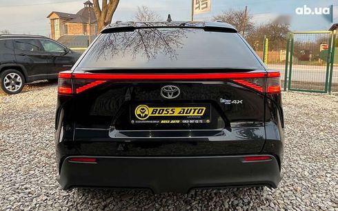Toyota bZ 2022 - фото 6