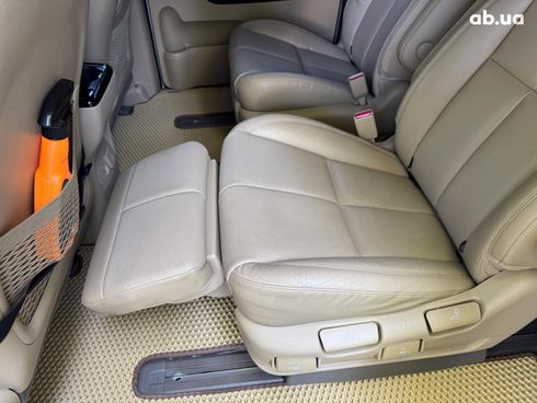 Kia Carnival 2019 белый - фото 85