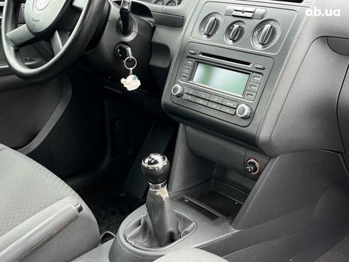 Volkswagen Touran 2005 серый - фото 15