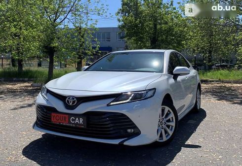 Toyota Camry 2019 - фото 4