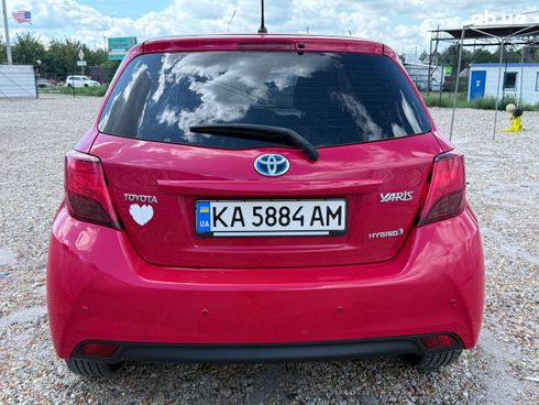 Toyota Auris 2015 красный - фото 4