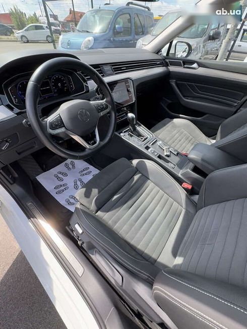 Volkswagen Passat 2021 - фото 23