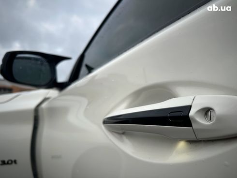 Infiniti Q50 2018 белый - фото 32