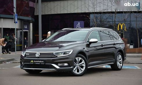 Volkswagen passat alltrack 2017 - фото 5