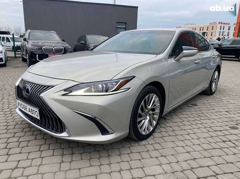 Lexus ES 2019 - фото 3