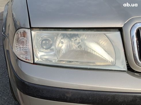 Skoda Octavia 2008 бежевый - фото 5