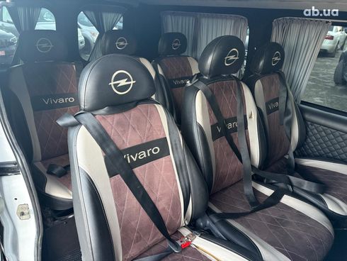 Opel Vivaro 2009 белый - фото 31