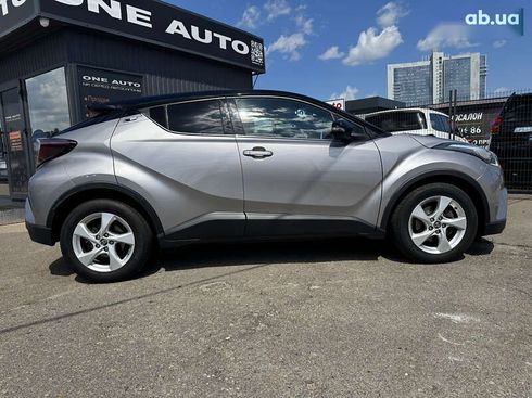 Toyota C-HR 2017 - фото 5