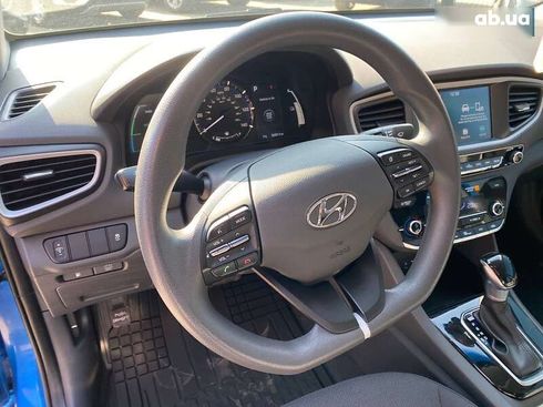 Hyundai Ioniq 2017 - фото 14