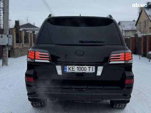 Lexus LX 2015 - фото 11