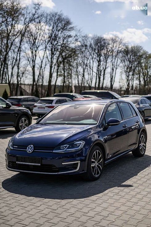 Volkswagen e-Golf 2019 - фото 24