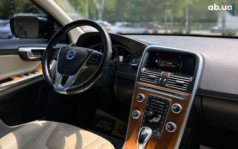 Volvo XC60 2017 - фото 14