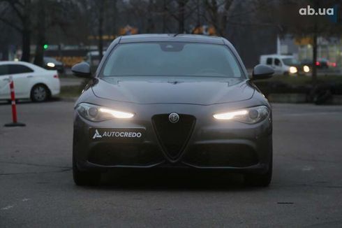 Alfa Romeo Giulia 2017 - фото 3