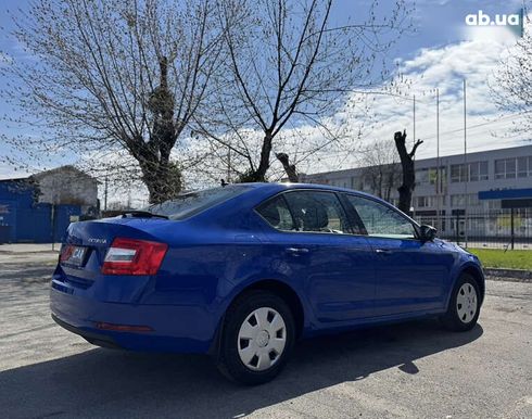 Skoda Octavia 2020 - фото 19