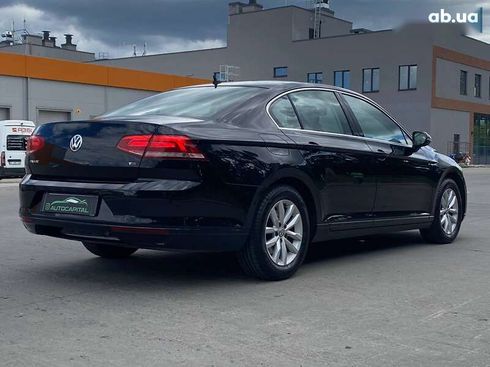 Volkswagen Passat 2017 - фото 11