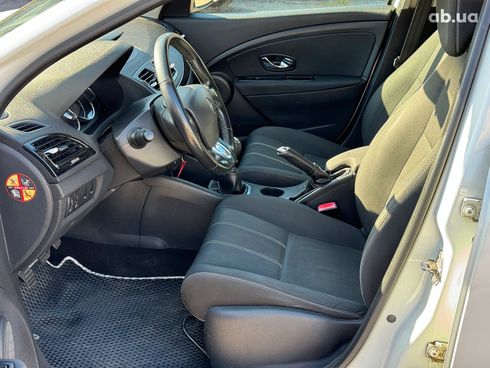 Renault Megane 2014 белый - фото 14