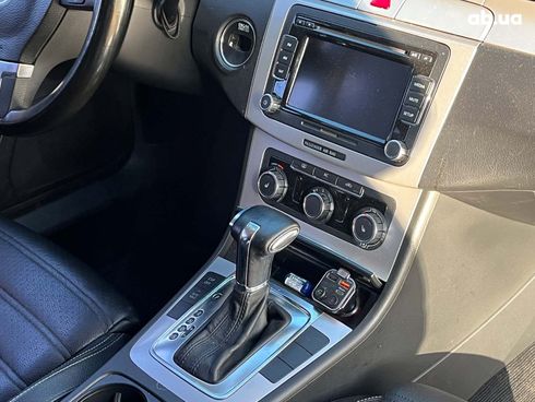 Volkswagen Passat CC 2009 белый - фото 19