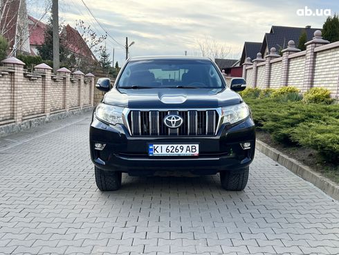 Toyota Land Cruiser Prado 2018 черный - фото 2