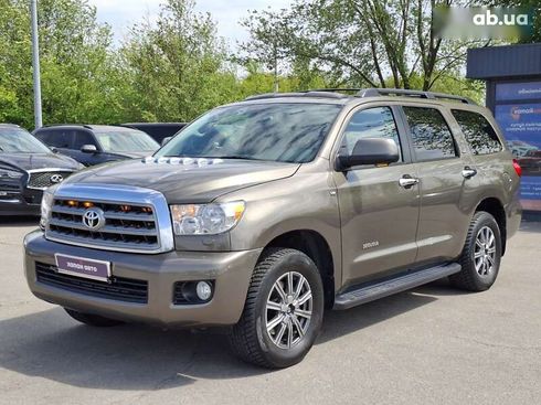 Toyota Sequoia 2016 - фото 9