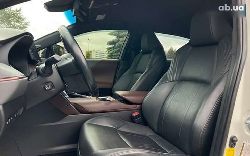 Toyota Venza 2021 - фото 18