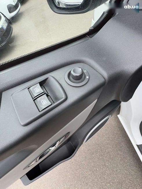 Renault Trafic 2018 - фото 15