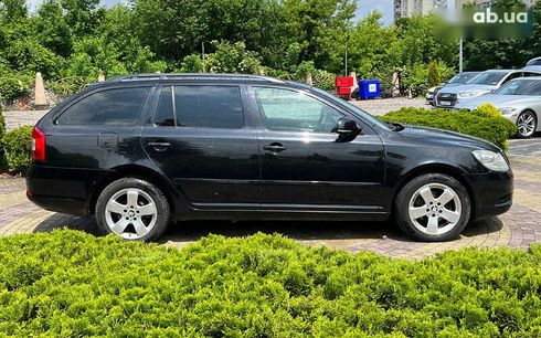 Skoda Octavia 2010 - фото 8