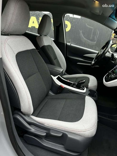 Chevrolet Bolt 2018 - фото 16