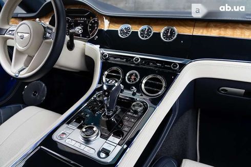 Bentley Continental GT 2018 - фото 25