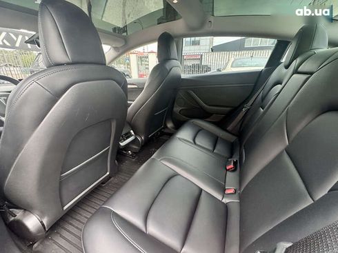 Tesla Model 3 2021 - фото 2