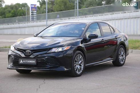 Toyota Camry 2019 - фото 3