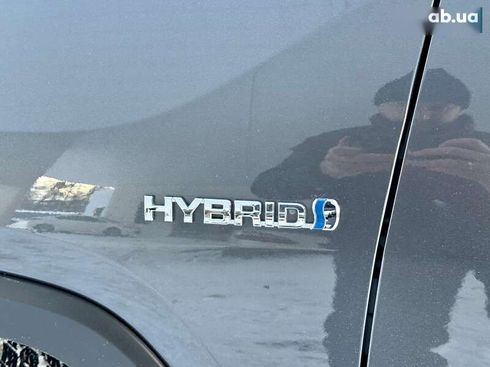 Toyota RAV4 2021 - фото 18