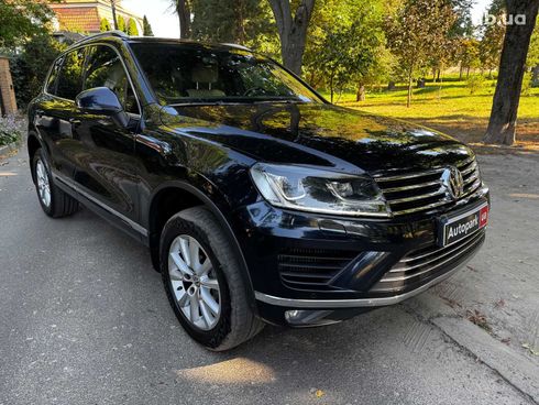 Volkswagen Touareg 2017 синий - фото 7
