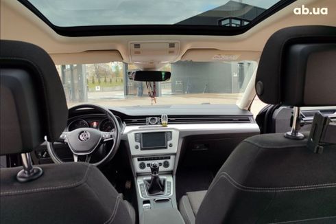 Volkswagen Passat 2016 черный - фото 16