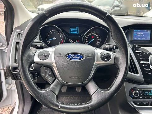 Ford Focus 2014 - фото 16