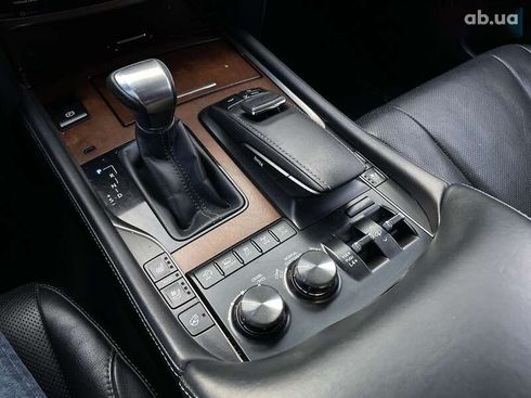 Lexus LX 2015 - фото 30