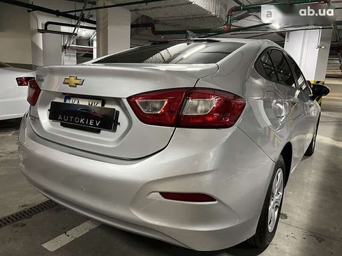 Chevrolet Cruze 2018 - фото 11