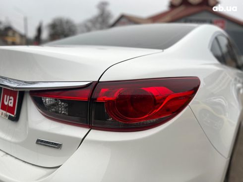 Mazda 6 2017 белый - фото 16
