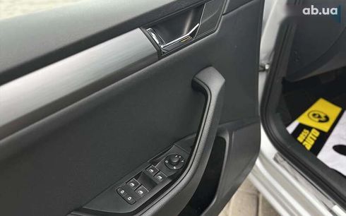 Skoda Superb 2018 - фото 10
